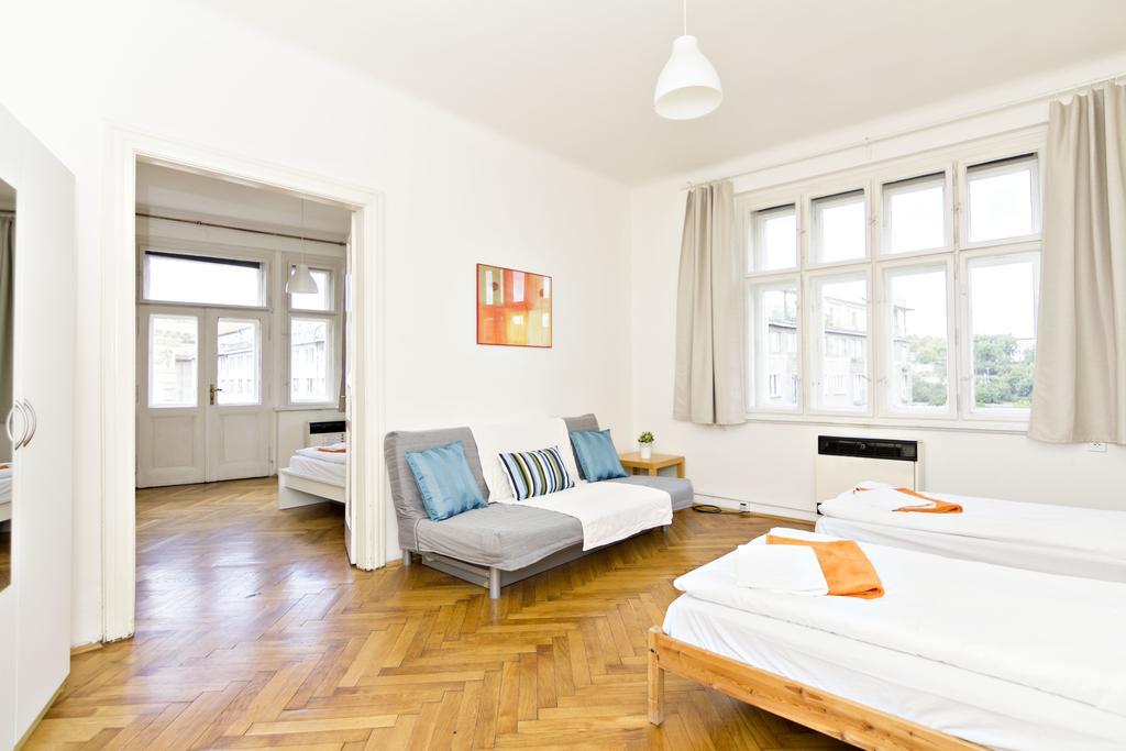 Apartments With 2 Bathrooms- 5 Minutes From Old Town - 102 M2 براغ المظهر الخارجي الصورة