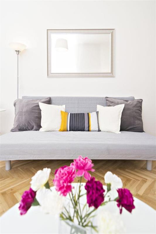 Apartments With 2 Bathrooms- 5 Minutes From Old Town - 102 M2 براغ المظهر الخارجي الصورة