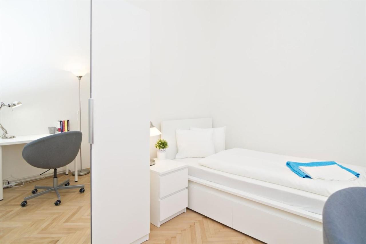 Apartments With 2 Bathrooms- 5 Minutes From Old Town - 102 M2 براغ المظهر الخارجي الصورة