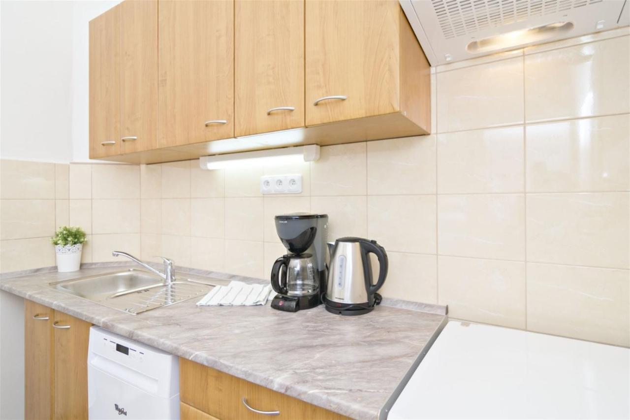 Apartments With 2 Bathrooms- 5 Minutes From Old Town - 102 M2 براغ المظهر الخارجي الصورة