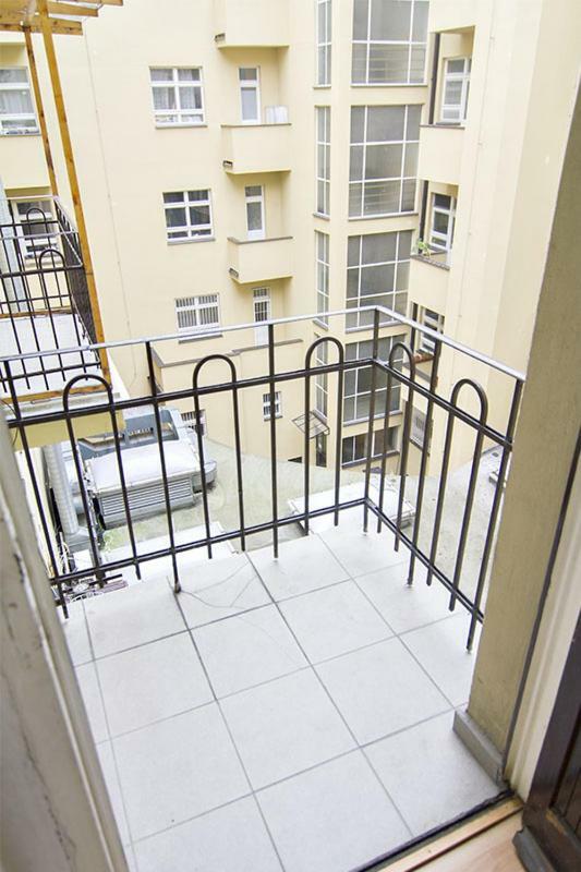 Apartments With 2 Bathrooms- 5 Minutes From Old Town - 102 M2 براغ المظهر الخارجي الصورة